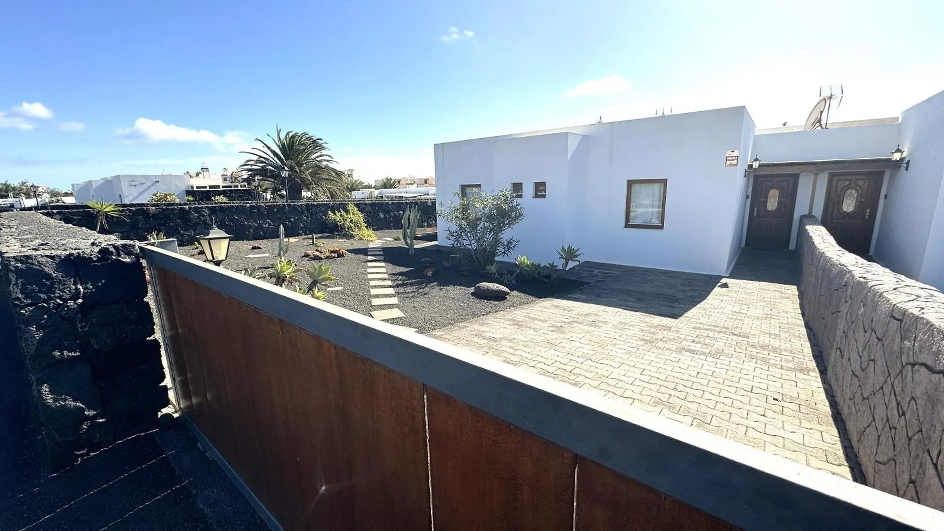 Villa Aguaviva Playa Blanca  Spain